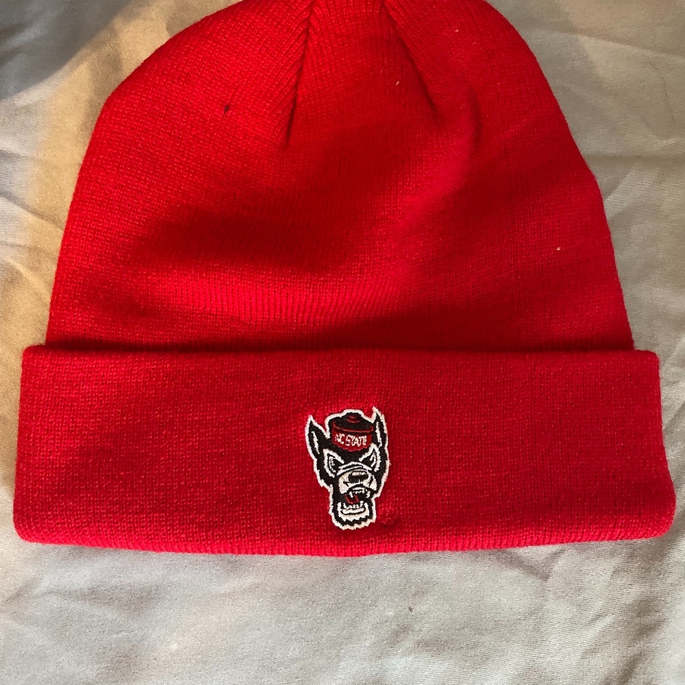 North Carolina State University Wolfpack Red Top of the World Beanie NWT
